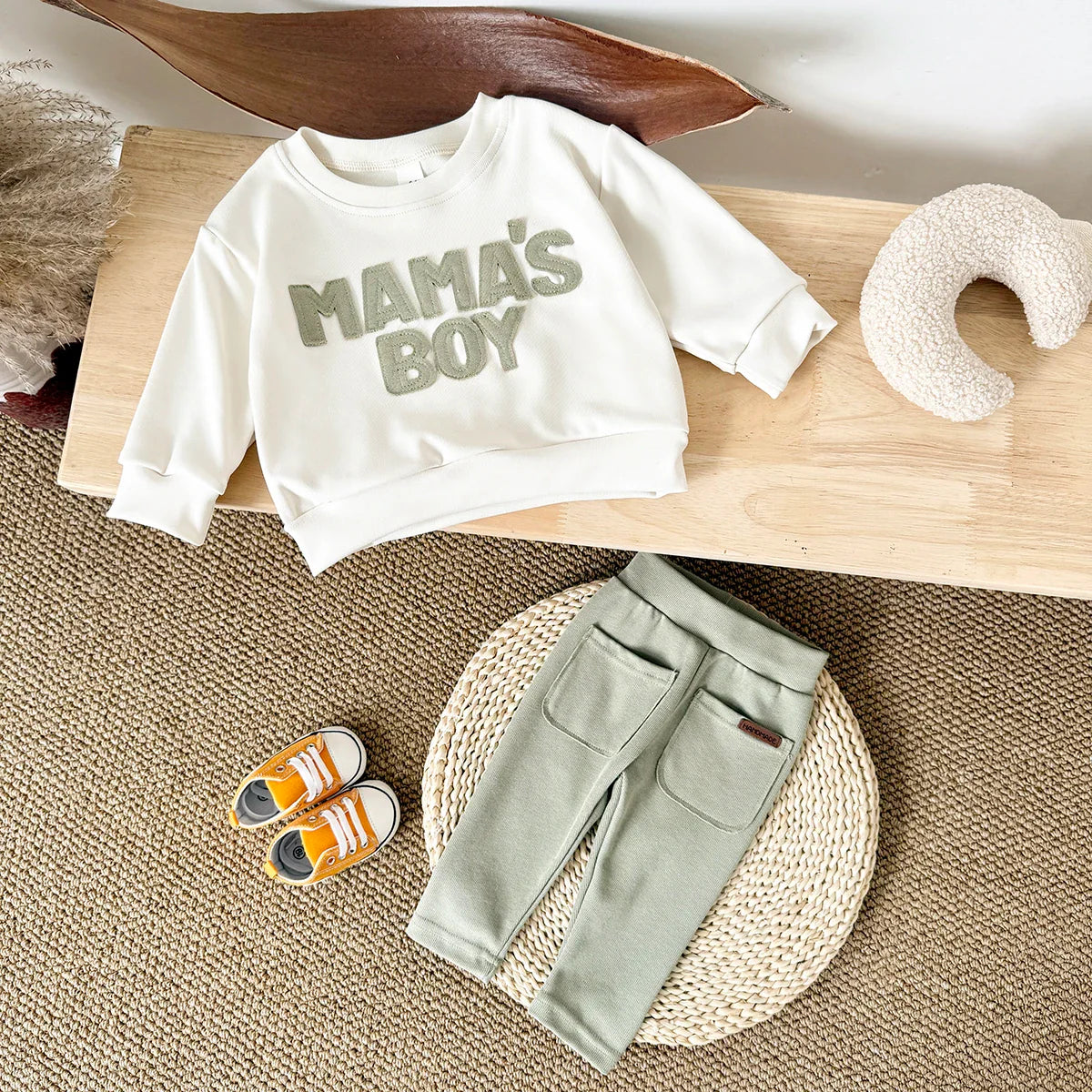 MAMA'S BOY Sweatshirt Set