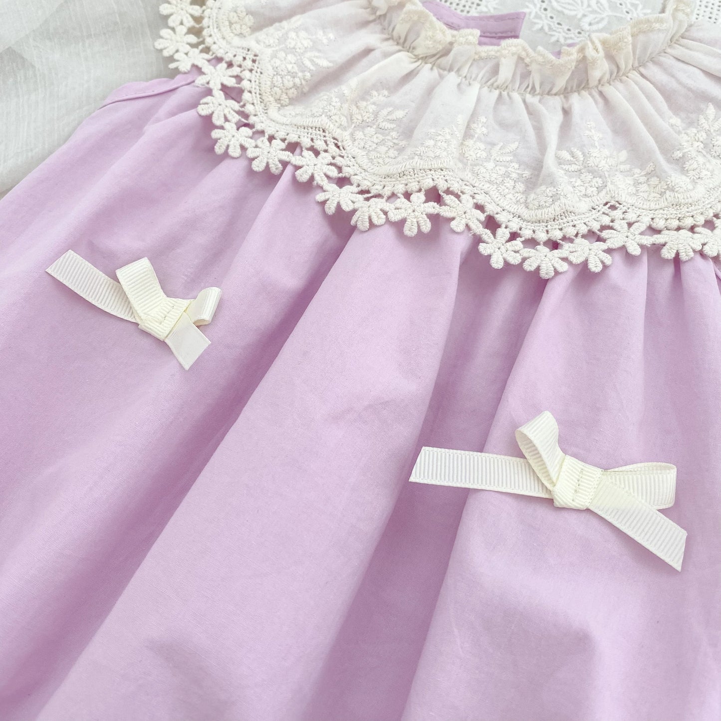 Sisters Lace Petal Collar Outfit