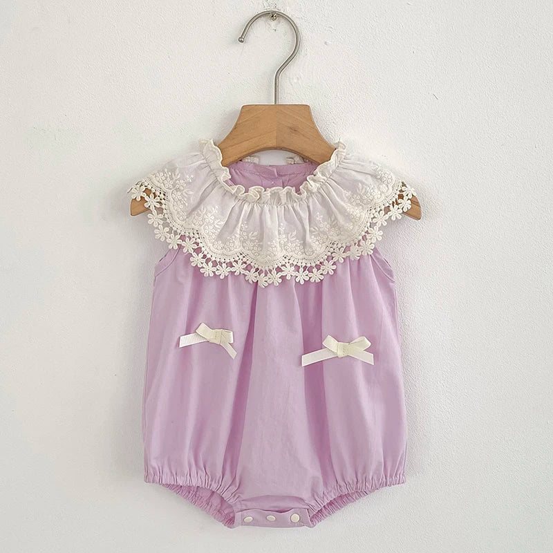 Sisters Lace Petal Collar Outfit