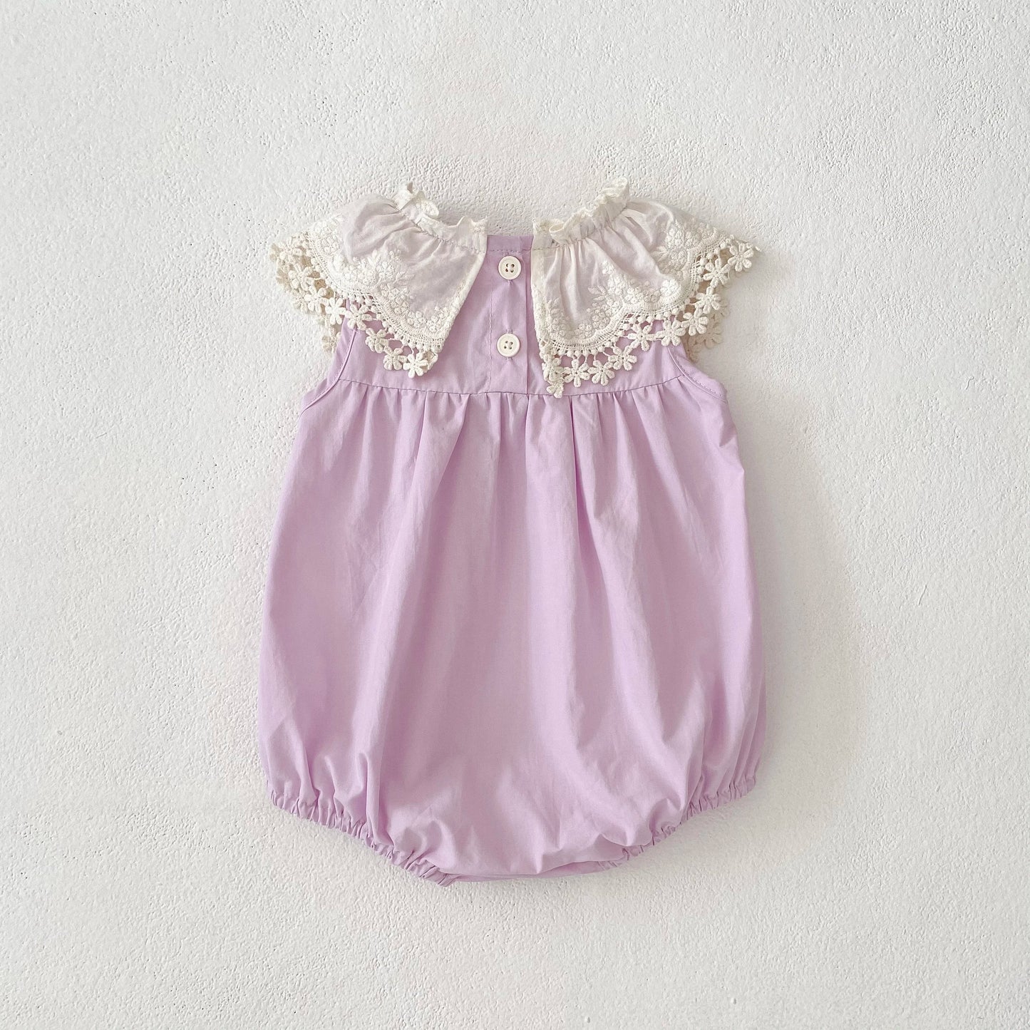 Sisters Lace Petal Collar Outfit