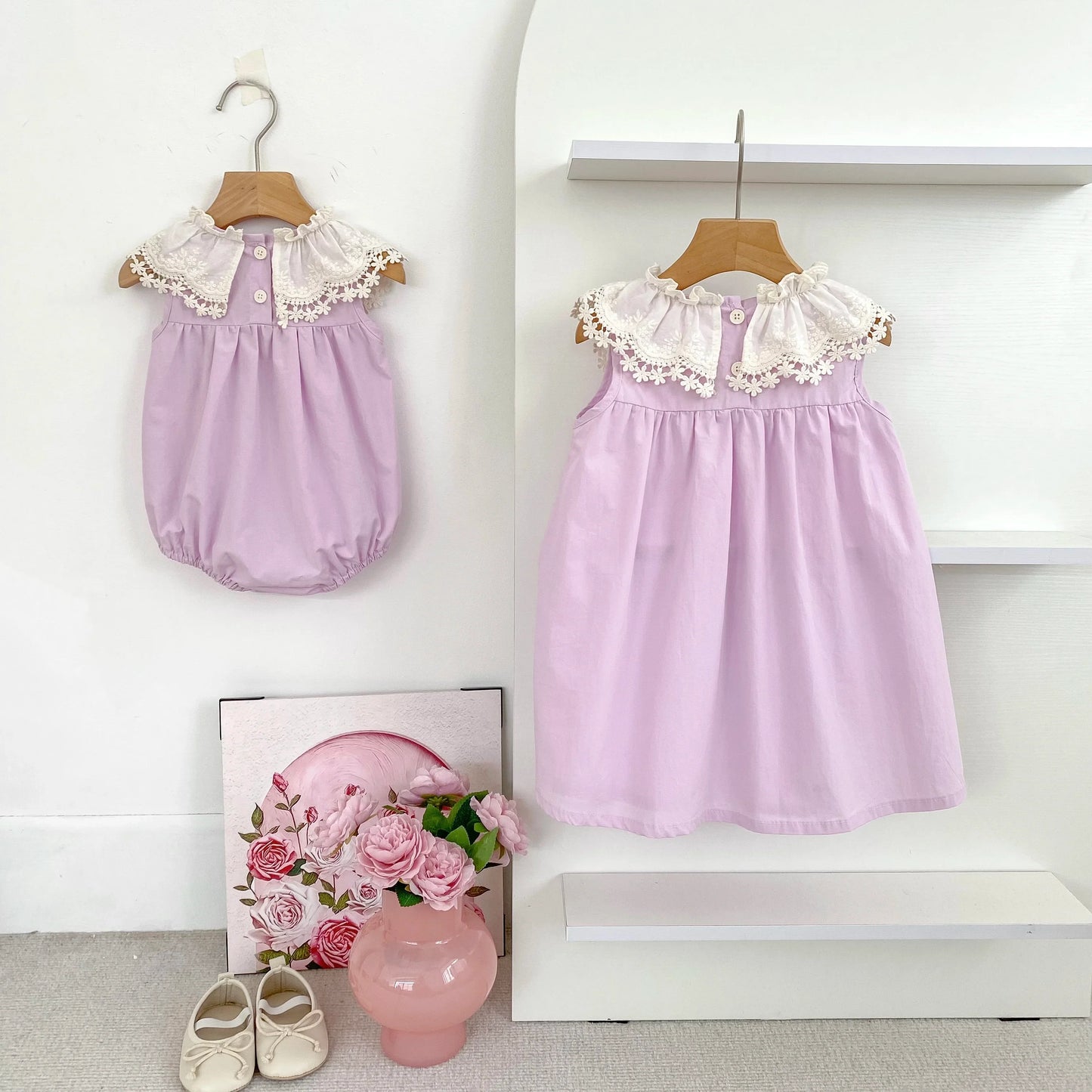 Sisters Lace Petal Collar Outfit