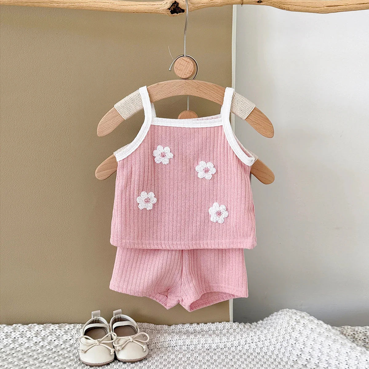 Breathable Camisole Flower Shorts Set