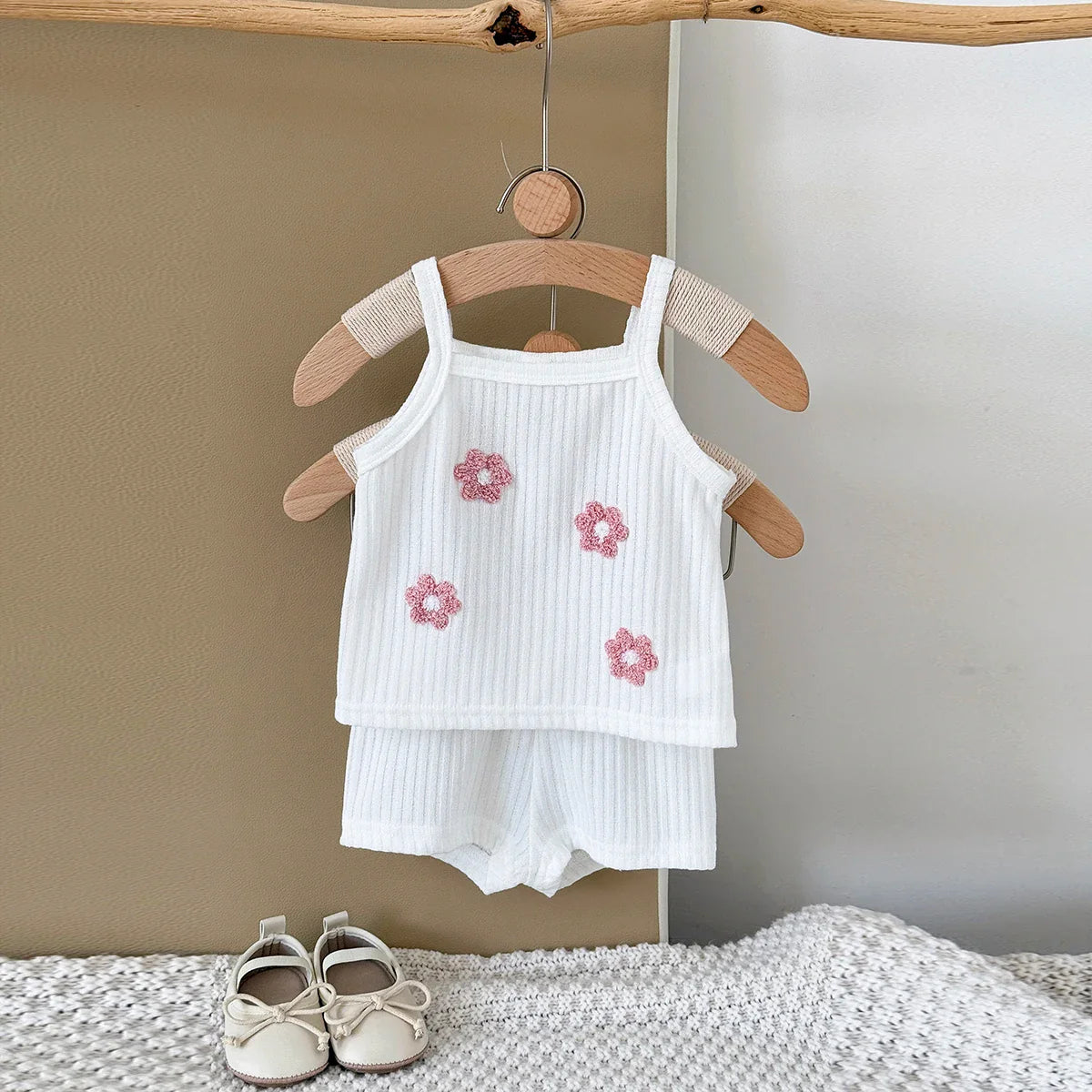 Breathable Camisole Flower Shorts Set